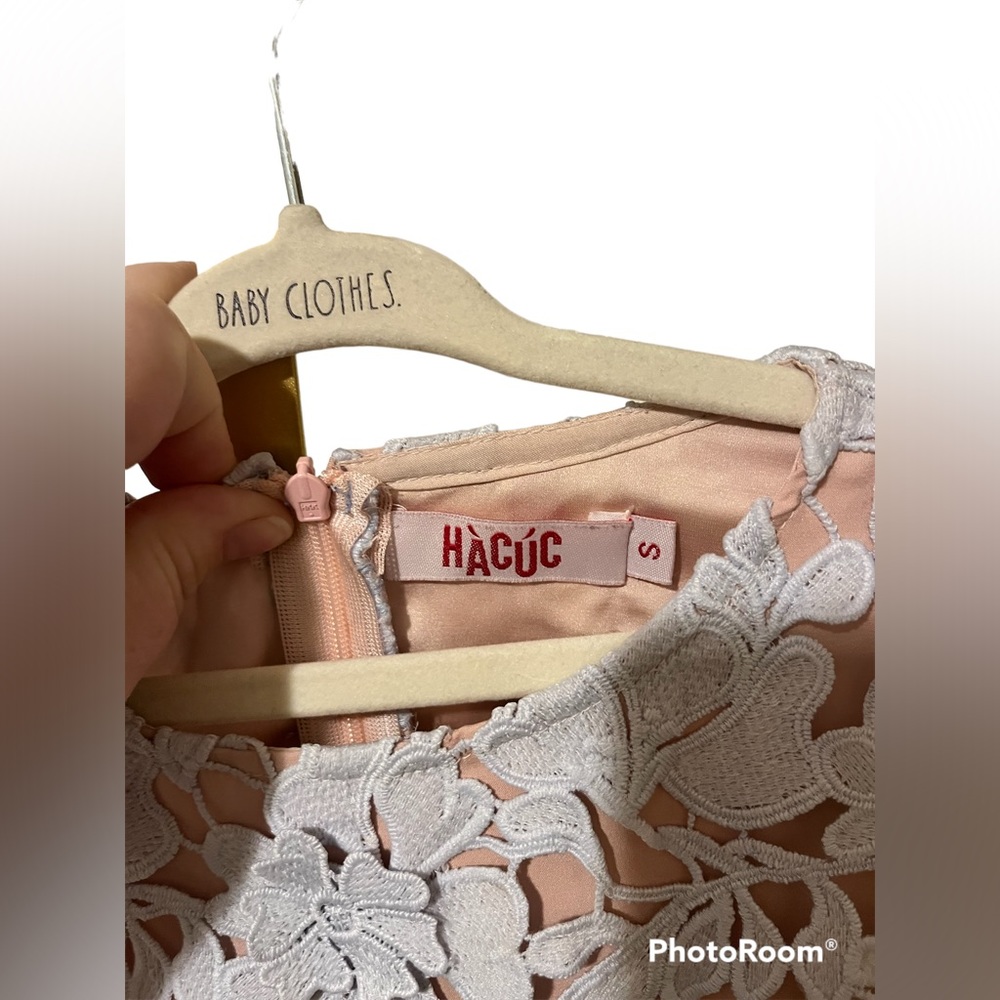 Hácùc Dress - Picture 3 of 4